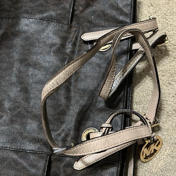 Michael kors Tote - Picture 4 of 9